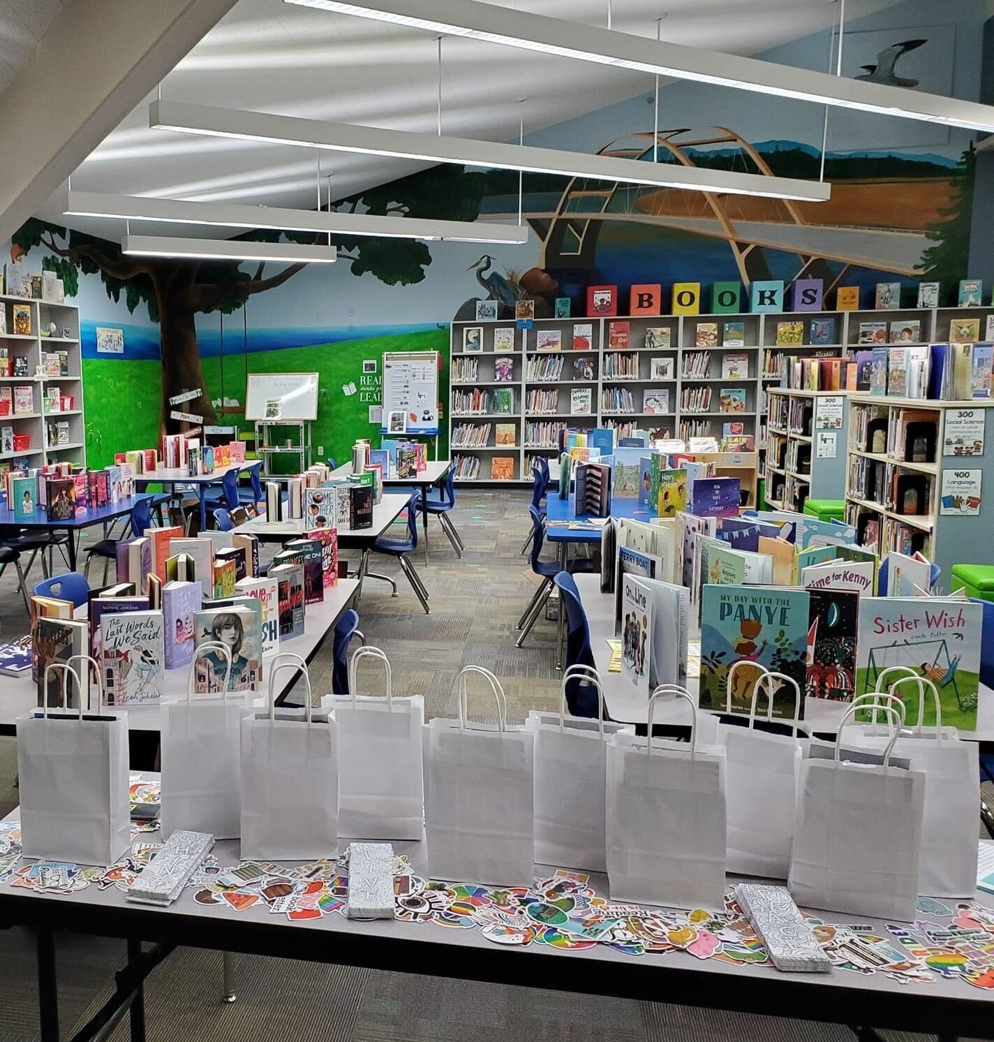 District Schools Receive Large Donation Of Books Lincoln County Schools
